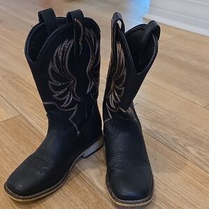 Black Western Cowboy Boots with Embroidered Design